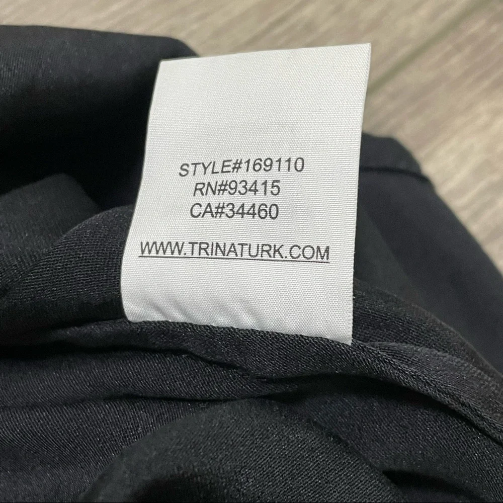 Trina Turk Silk Tank Top Blouse Button Back Sleeveless Black Sz Small.